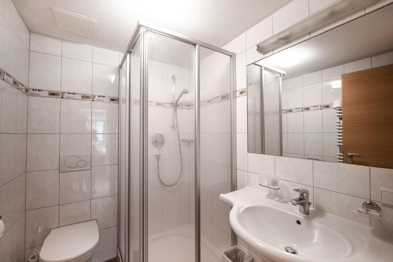 Das Lindtal - Appartements Финкенберг Екстериор снимка